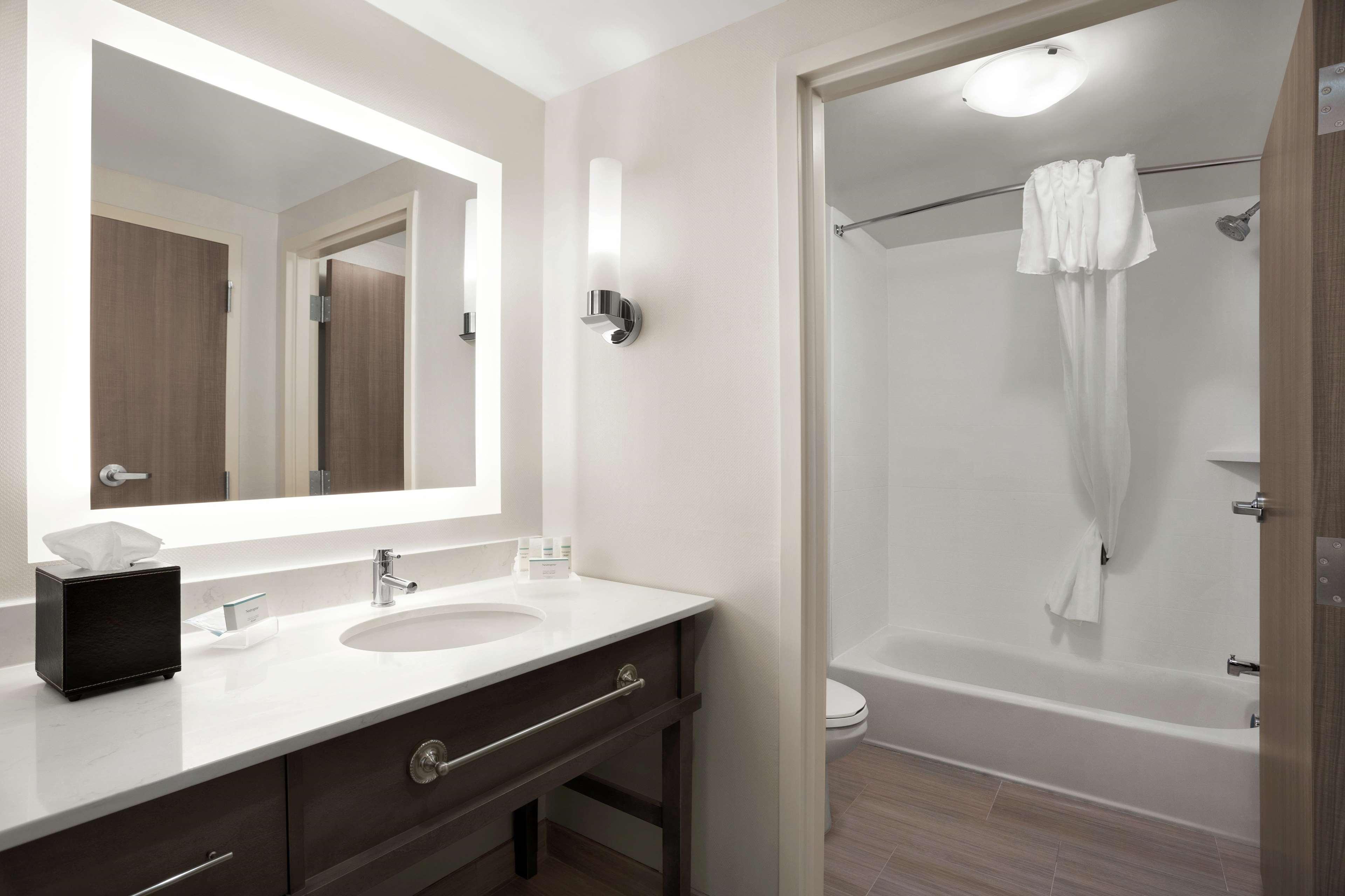 Homewood Suites By Hilton Florence Buitenkant foto